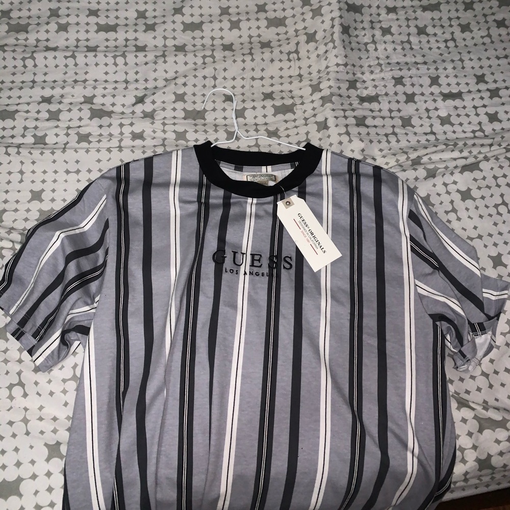GUESS grey stripped T-shirt